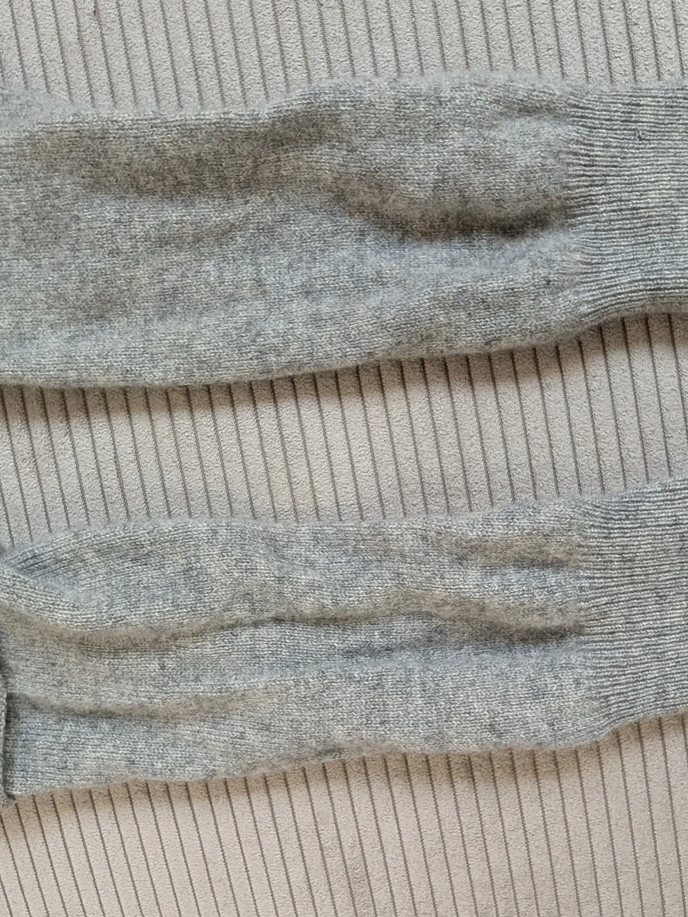 b.b. sheep 100% Cashmere Fingerless Gloves Heather Light Grey Soft Knit Cozy